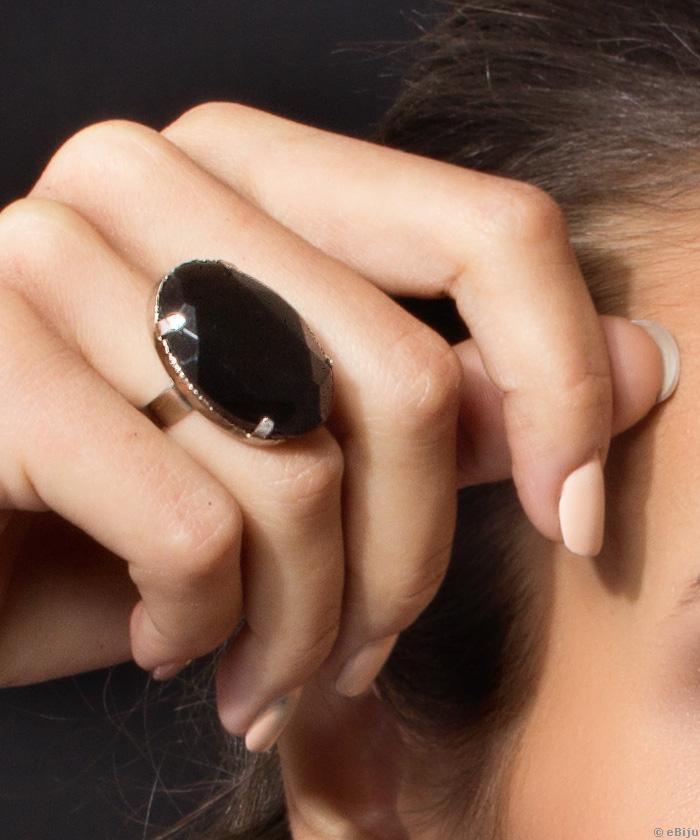 Fekete, ovális szintetikus kristály gyűrű