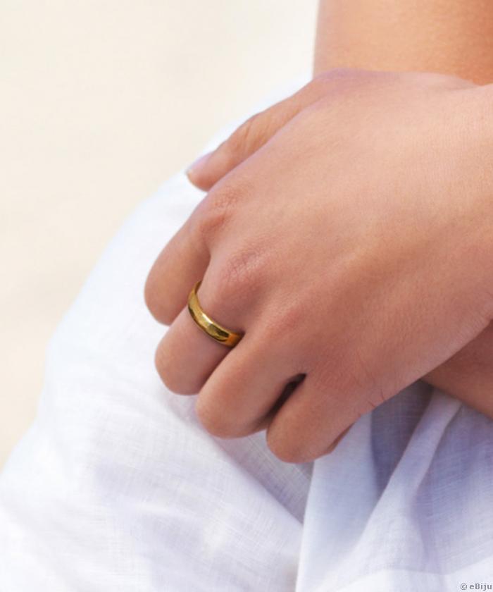 Karikagyűrű típusú uniszex aranyszínű gyűrű, 19 mm