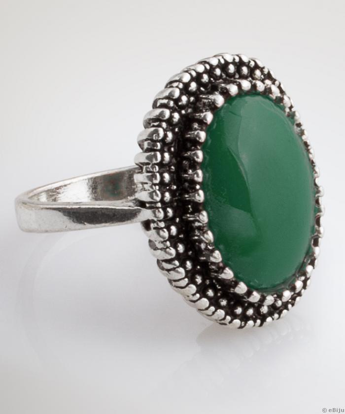 Zöld köves gyűrű, antikolt fémmel, 18 mm